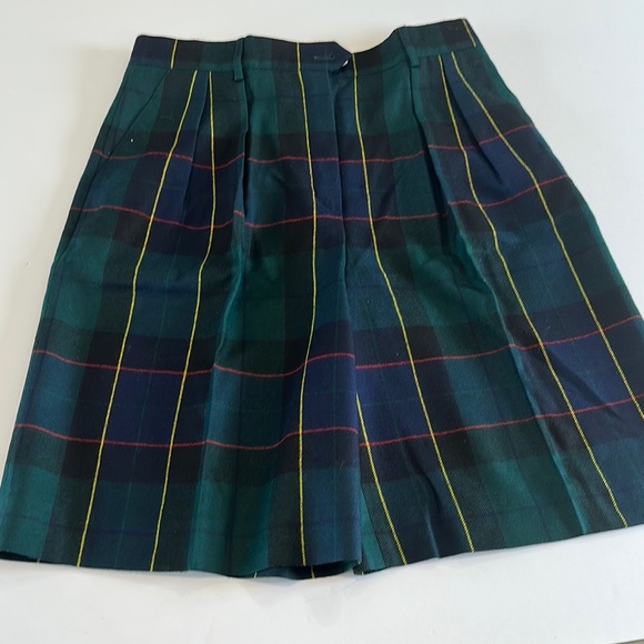 $495 Escada Green and Blue plaid shorts sz 10 Euro 42
